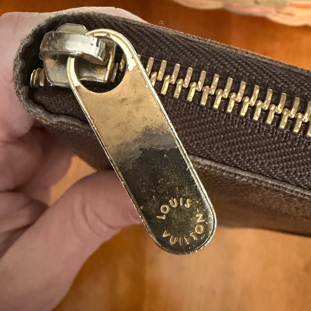 🔥Louis Vuitton Damier Zip Wallet - excellent condition‼️ - Picture 7 of 15